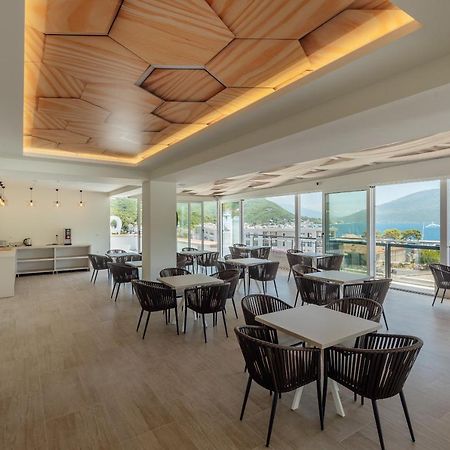 Centar Novi Hotel แฮร์เซ็ก-โนวี ภายนอก รูปภาพ