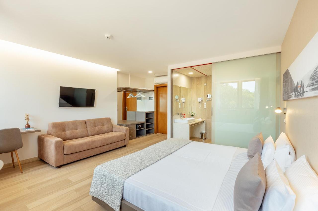 Centar Novi Hotel แฮร์เซ็ก-โนวี ภายนอก รูปภาพ