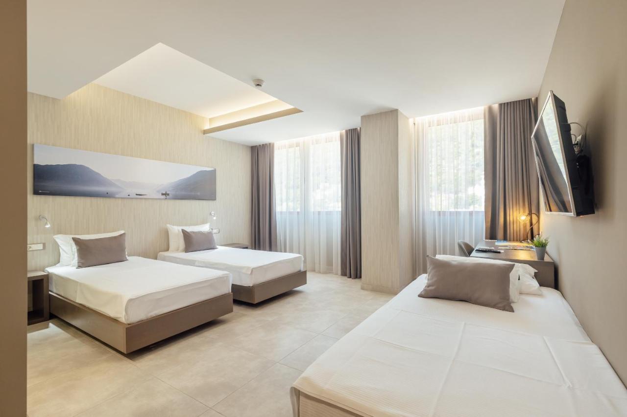 Centar Novi Hotel แฮร์เซ็ก-โนวี ภายนอก รูปภาพ