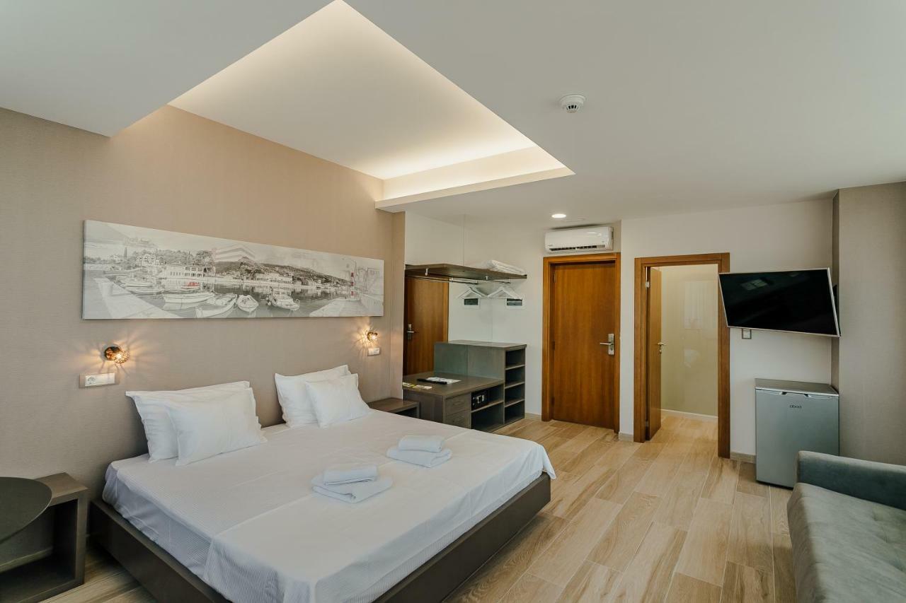 Centar Novi Hotel แฮร์เซ็ก-โนวี ภายนอก รูปภาพ