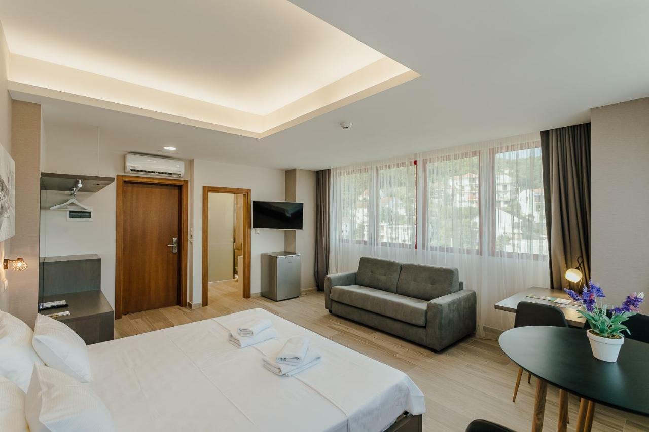 Centar Novi Hotel แฮร์เซ็ก-โนวี ภายนอก รูปภาพ